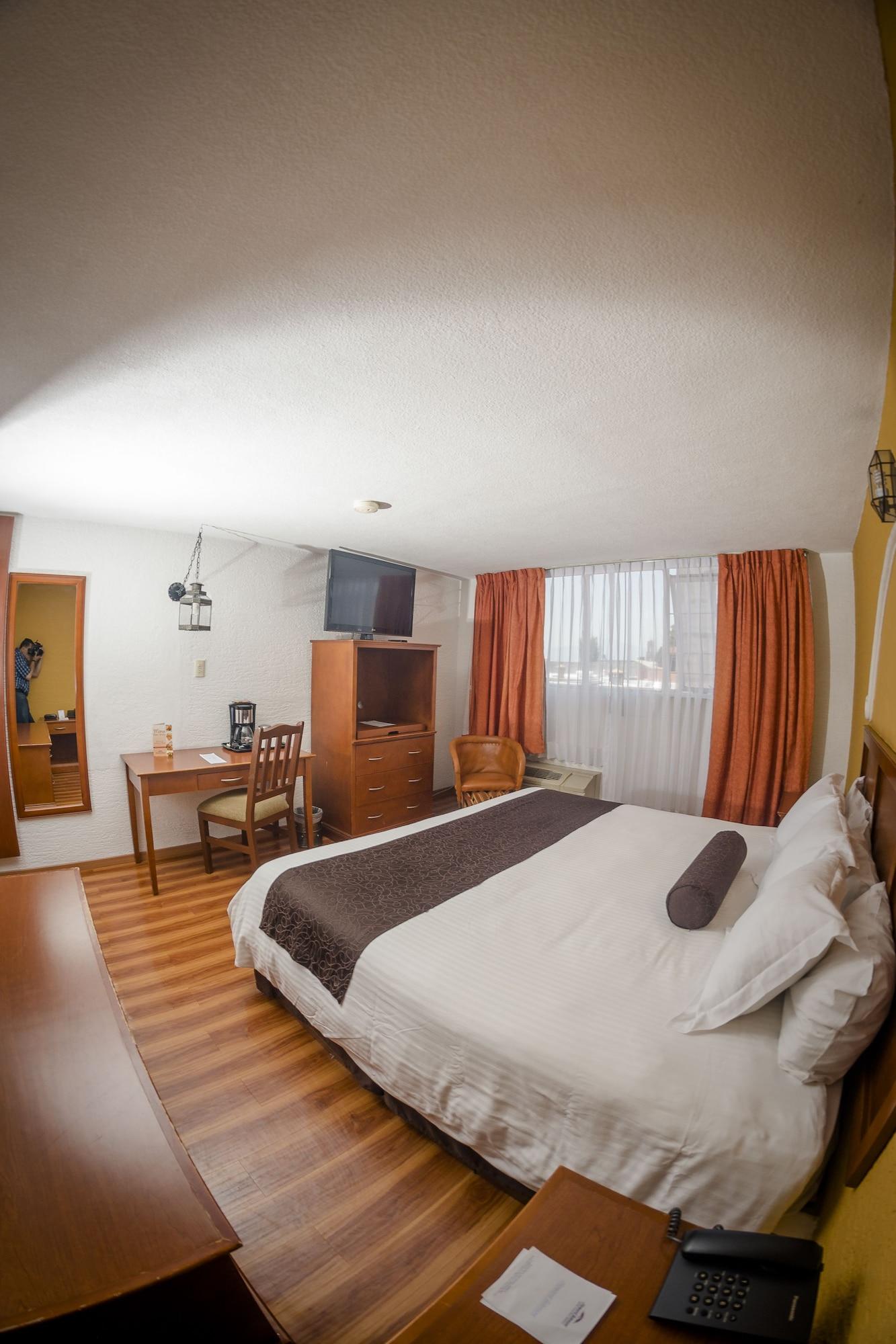 Howard Johnson By Wyndham Morelia Calle Real Buitenkant foto